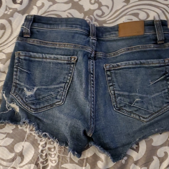 Shorts - Picture 2 of 4